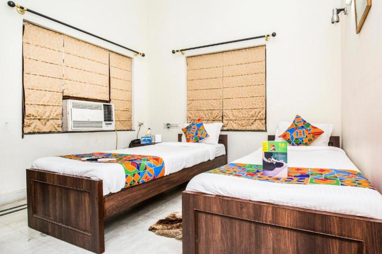 Hotel Ullash Residency Salt Lake Kolkata - Fully-Air-Conditioned-Hotel Spacious-Room With-Parking-Facility Солт-Лейк-Сити Экстерьер фото